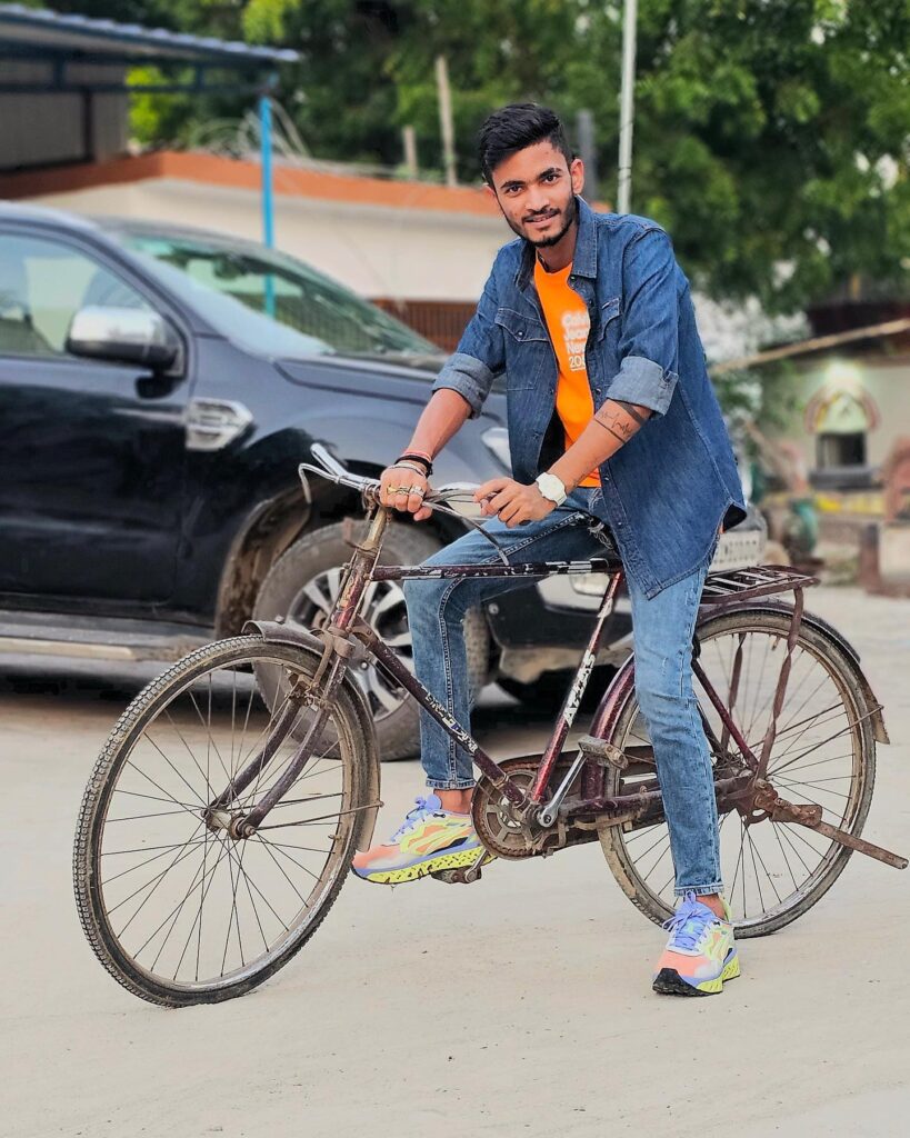 anurag dwivedi on cycle