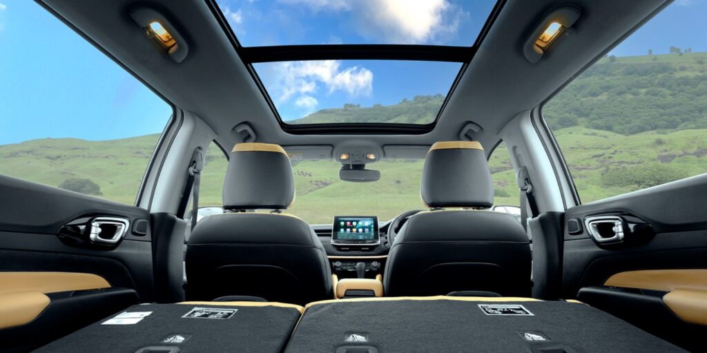 jeep meridian sunroof variant