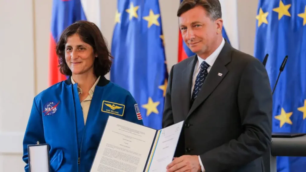 award ceremoney of sunita williams